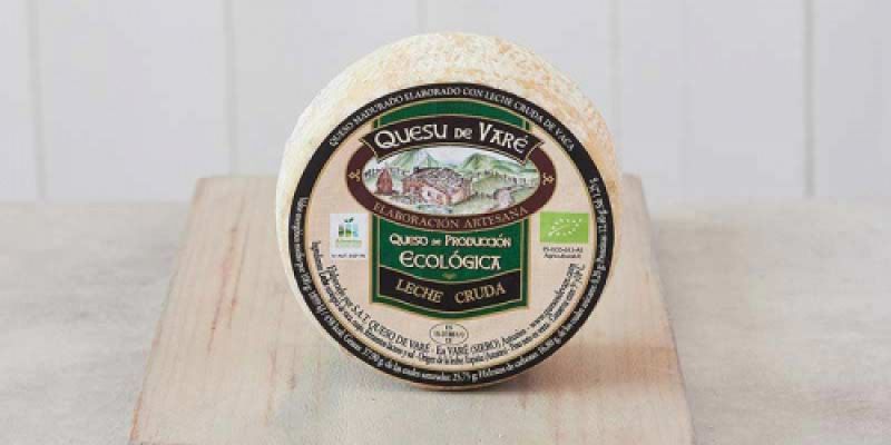 Vaca crudo eco pequeño